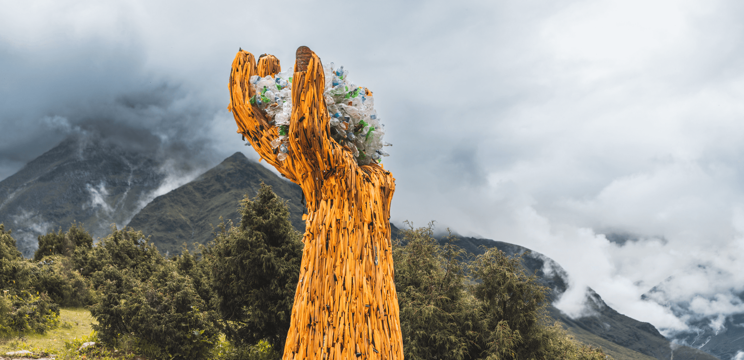 How I ended up in Everest building a monument against trash